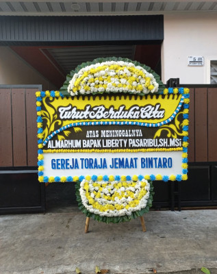 Papan Bunga Duka di Dukuh